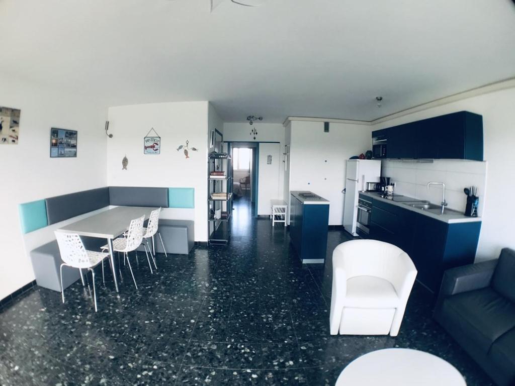 As11148 - P3 Vue Mer, Centre Avec Parking Privé Le Grau-du-Roi